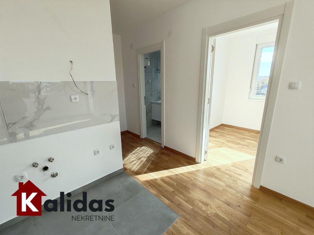 Slika 5 - Stan,NOVI SAD,TELEP,kv: 38, € 113300, ID: 1008287