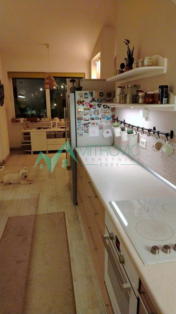 Slika 11 - Luksuzan petosoban stan – Grbavica