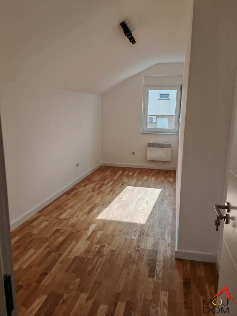 Slika 5 - Stan,NOVI SAD,GRBAVICA,kv: 36, € 93730, ID: 1031221