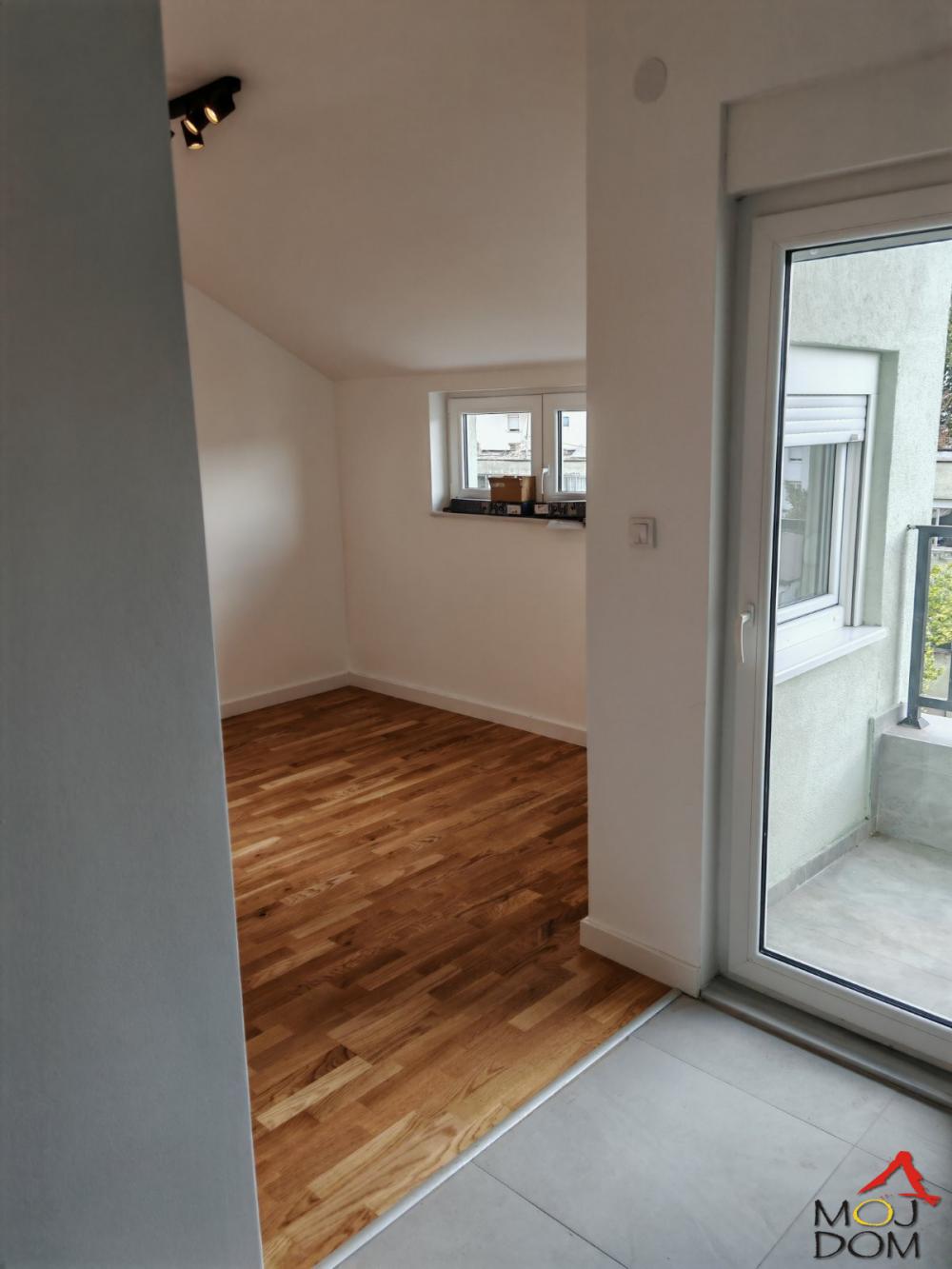 Slika 2 - Stan,NOVI SAD,GRBAVICA,kv: 36, € 93730, ID: 1031221