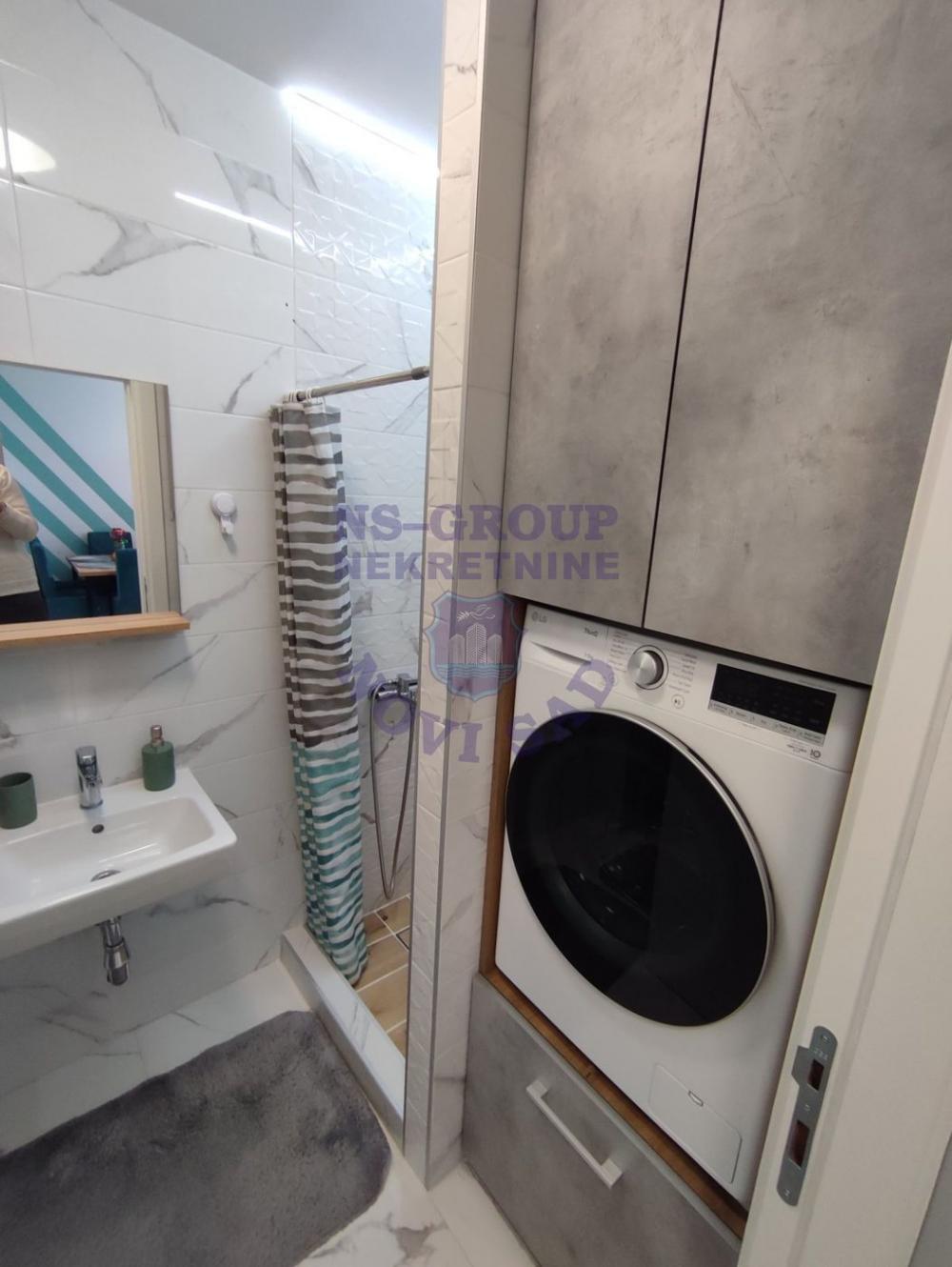 Slika 5 - Prodaja stana, 39m2, Novo naselje Novi Sad, sa terasom, ima lift