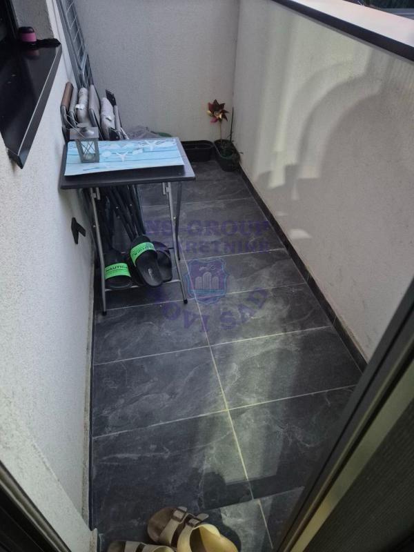 Slika 9 - Jednoiposoban, 34m2, Bulevar patrijarha Pavla (Somborski bulevar) Novi Sad, sa terasom, ima lift