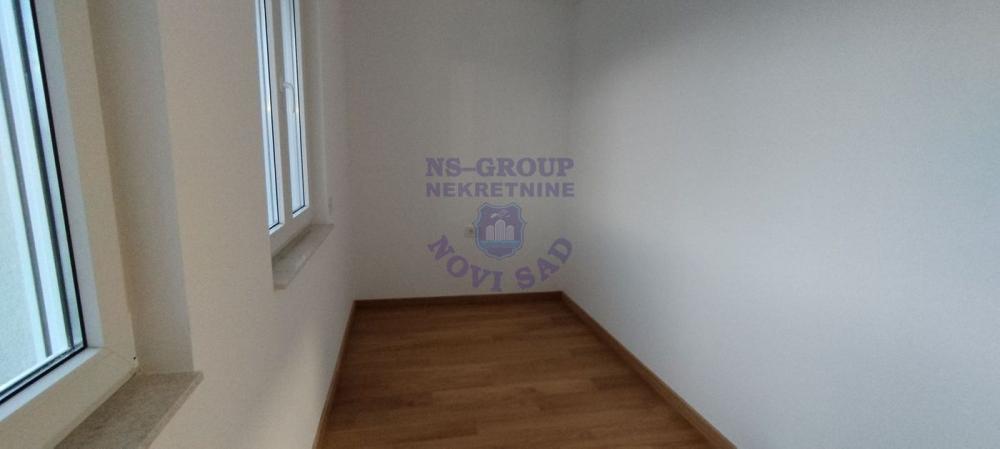 Slika 1 - Troiposoban, 98m2, Veternik Novi Sad, sa terasom