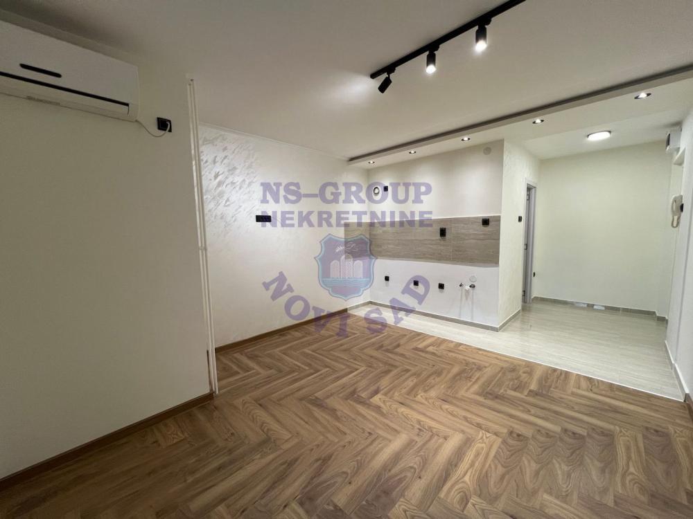 Slika 3 - Jednosoban, 21m2, Bulevar oslobođenja Novi Sad, sa terasom, ima lift