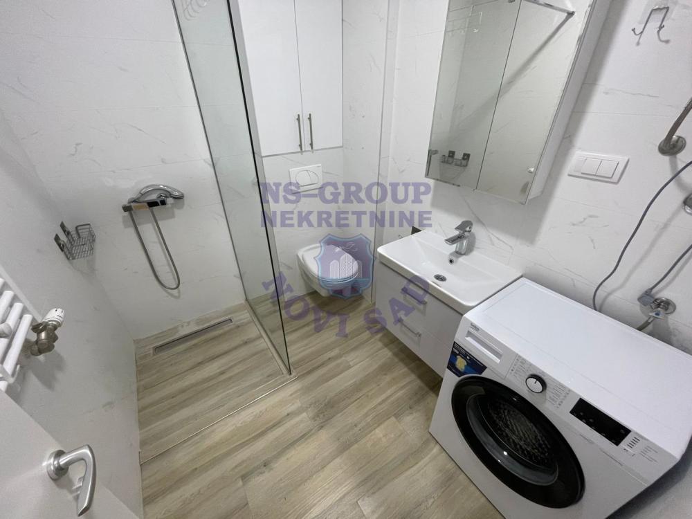 Slika 2 - Odličan dvosoban stan u veoma kvalitetnoj zgradi novije gradnje na Novoj Detelinari!