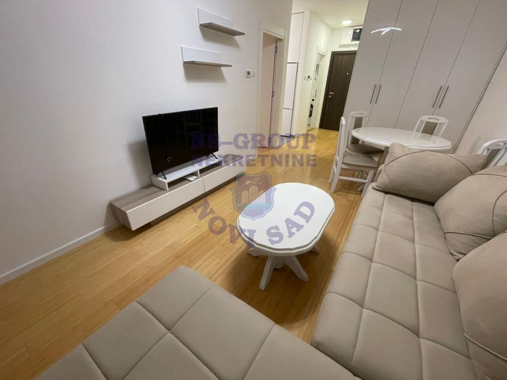 Slika 11 - Odličan dvosoban stan u veoma kvalitetnoj zgradi novije gradnje na Novoj Detelinari!