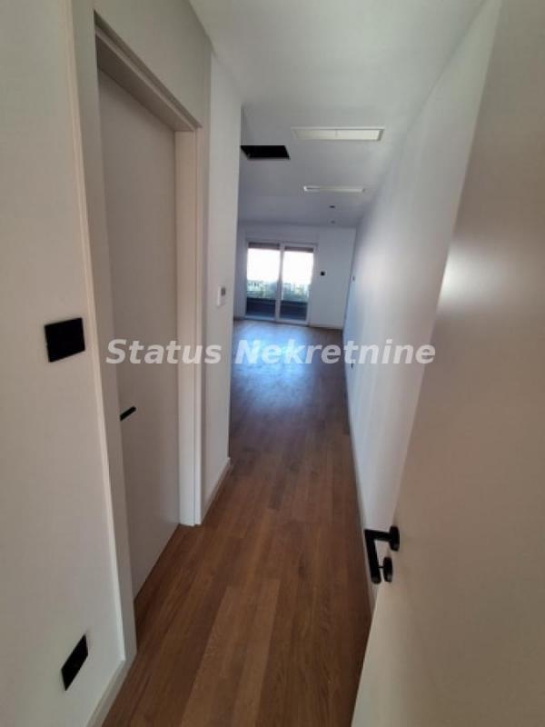 Slika 5 - Južni Telep-Useljiv Petosoban Dupleks 210 m2 sa svojim Liftom,Garažnim Mestom i gratis krovnom Terasom od 220 m2 u blizini Bulevara Patrijarha Pavla-065/385 8880