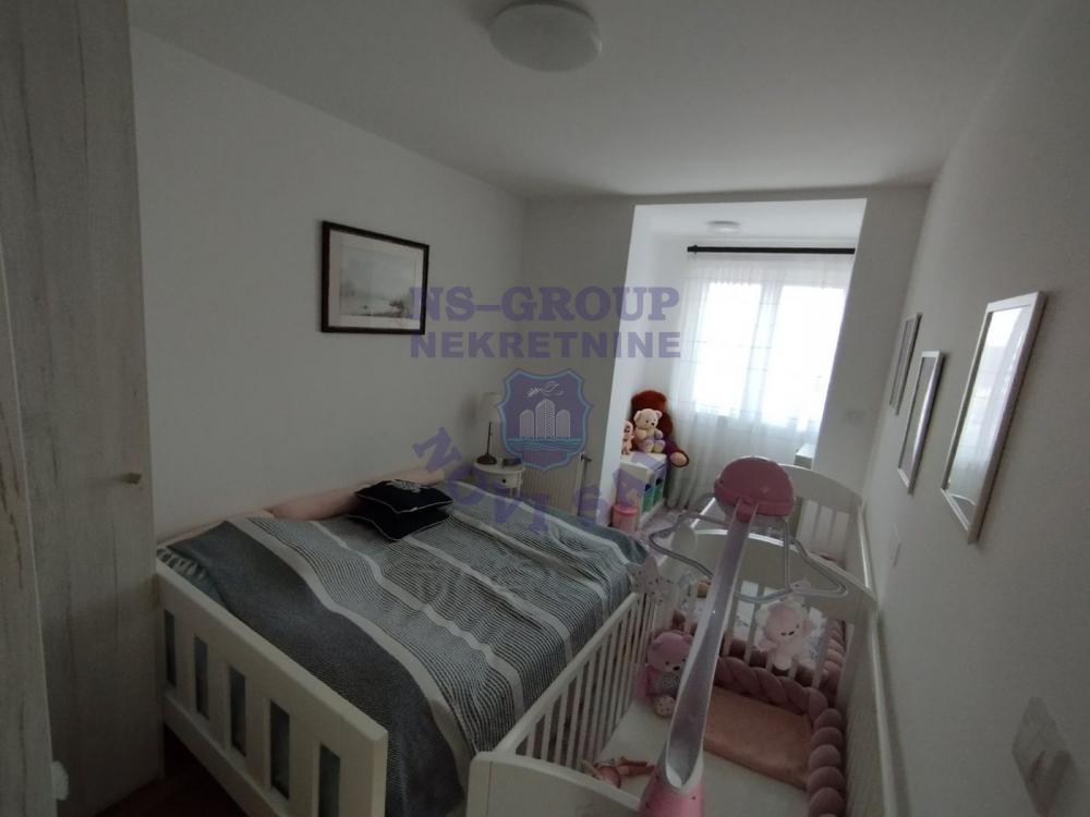 Slika 5 - Trosoban, 66m2, Podbara Novi Sad, sa terasom, ima lift