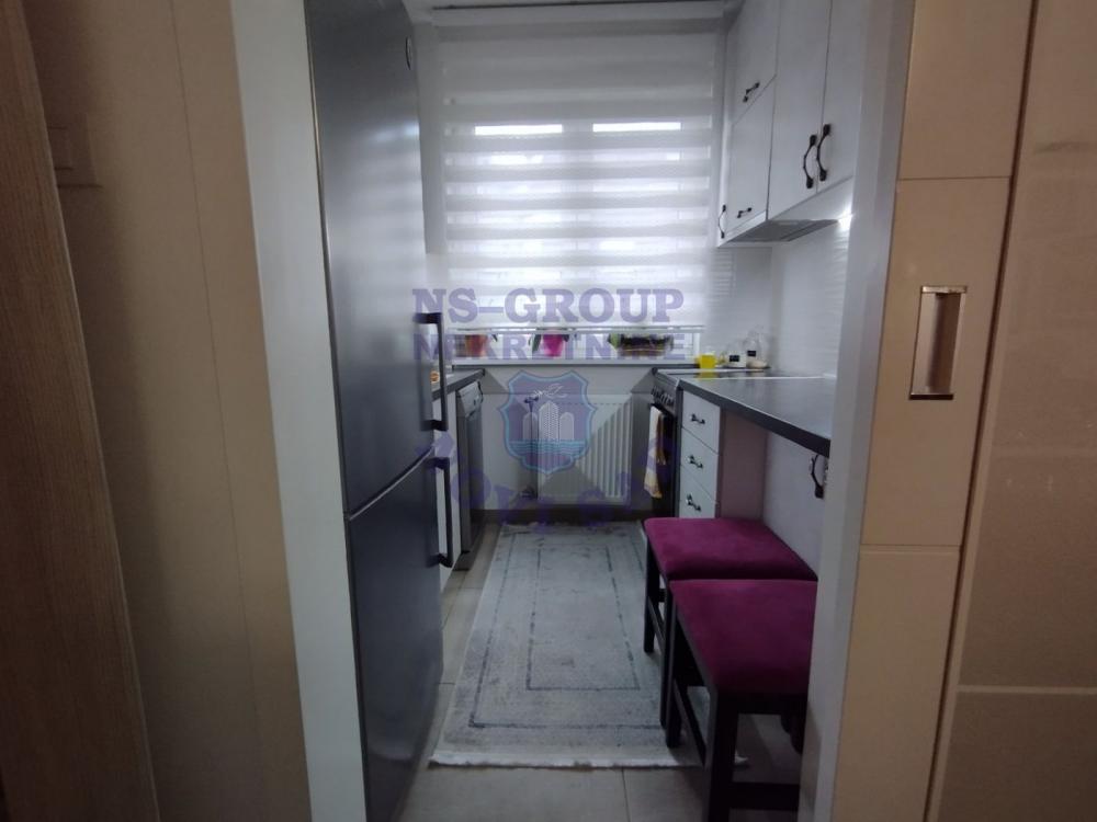 Slika 7 - Trosoban, 66m2, Podbara Novi Sad, sa terasom, ima lift