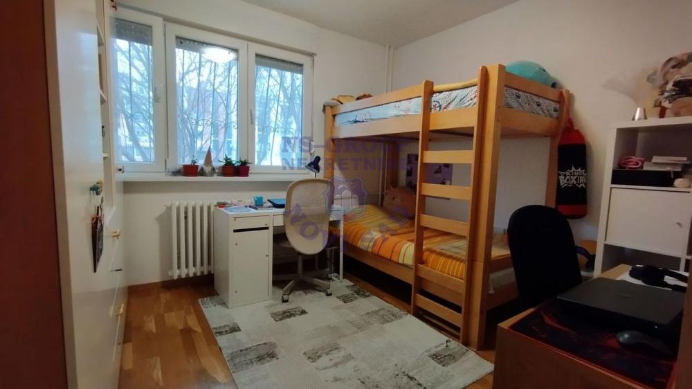 Slika 5 - Trosoban stan sa gratis terasom!