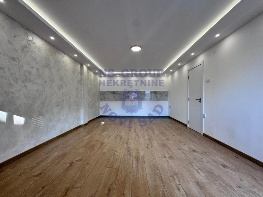 Slika 4 - Dvoiposoban, 55m2, Liman 3 Novi Sad, sa terasom, ima lift