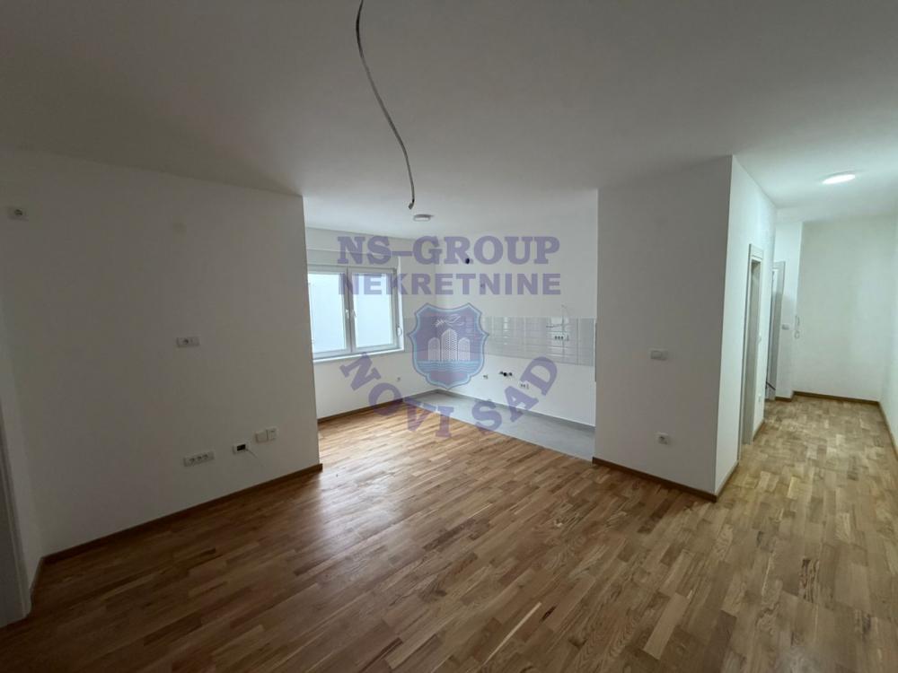 Slika 2 - Odlican dvoiposoban na Adicama!