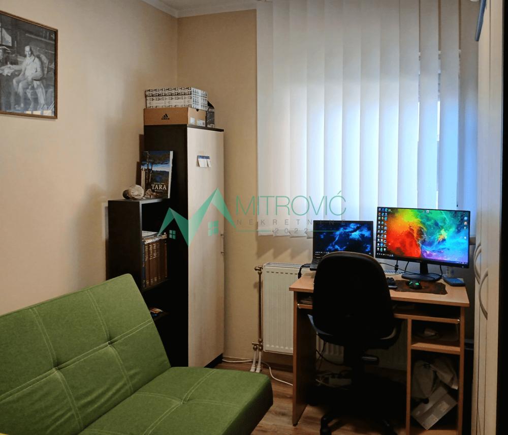 Slika 2 - Jednoiposoban stan sa parking mestom - odlična cena!