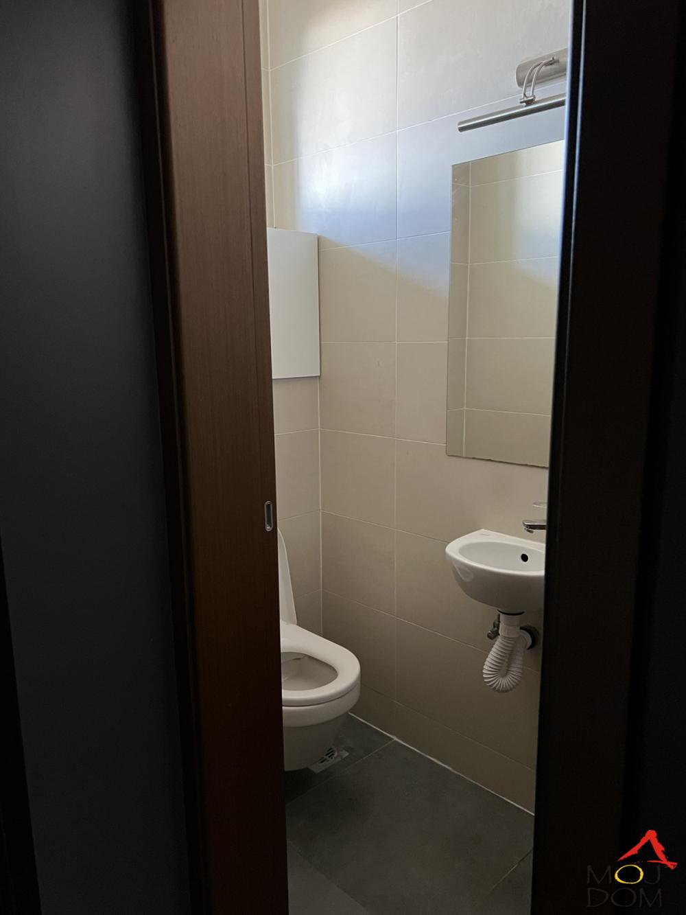 Slika 8 - Stan,PETROVARADIN,ALIBEGOVAC,kv: 106, € 180000, ID: 1031449