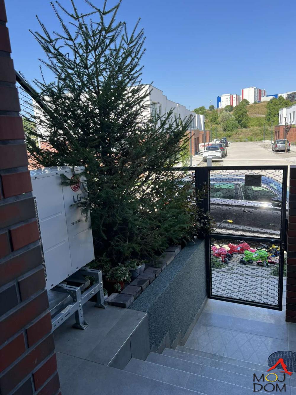 Slika 1 - Stan,PETROVARADIN,ALIBEGOVAC,kv: 106, € 180000, ID: 1031449