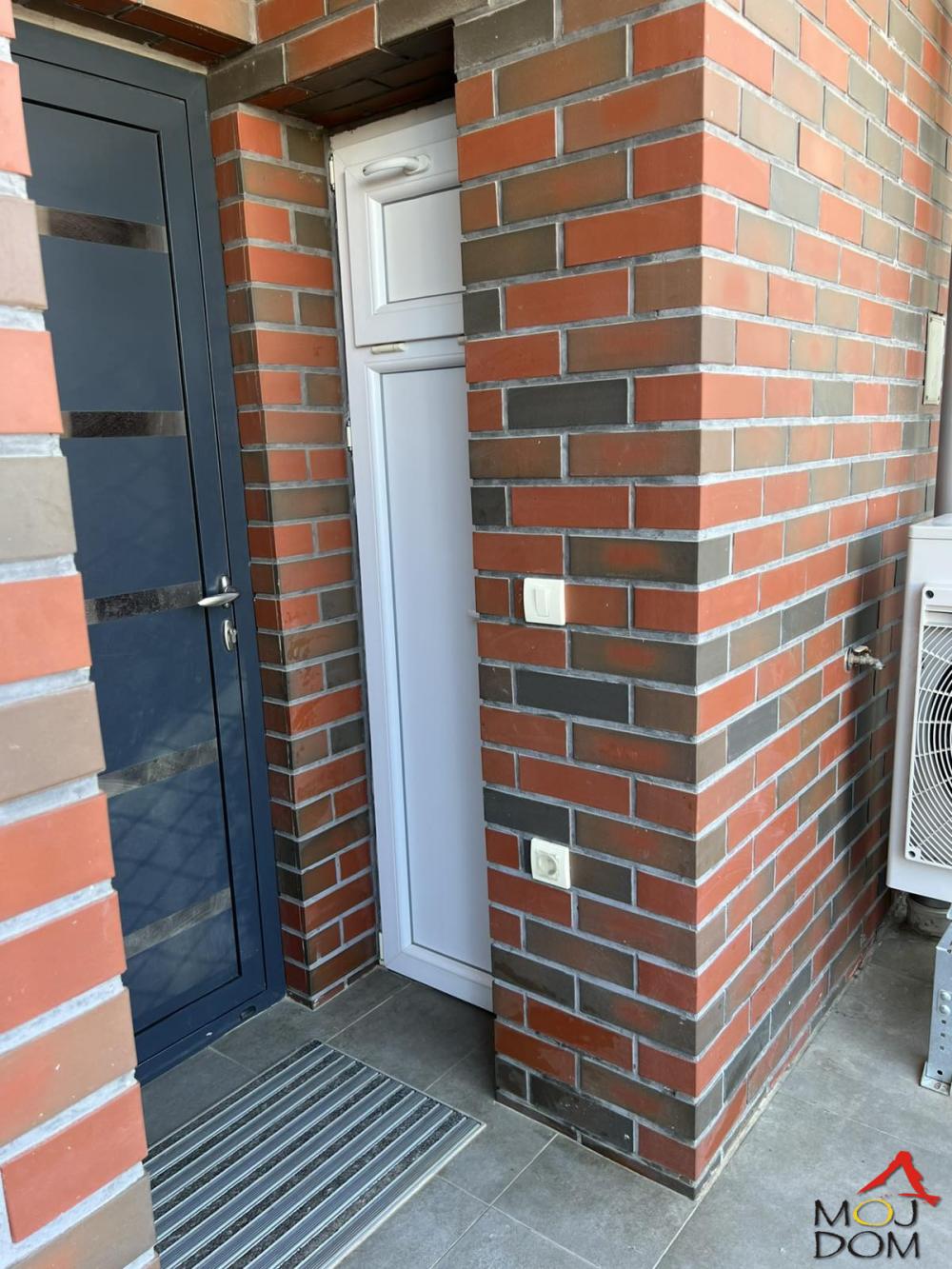 Slika 4 - Stan,PETROVARADIN,ALIBEGOVAC,kv: 106, € 180000, ID: 1031449