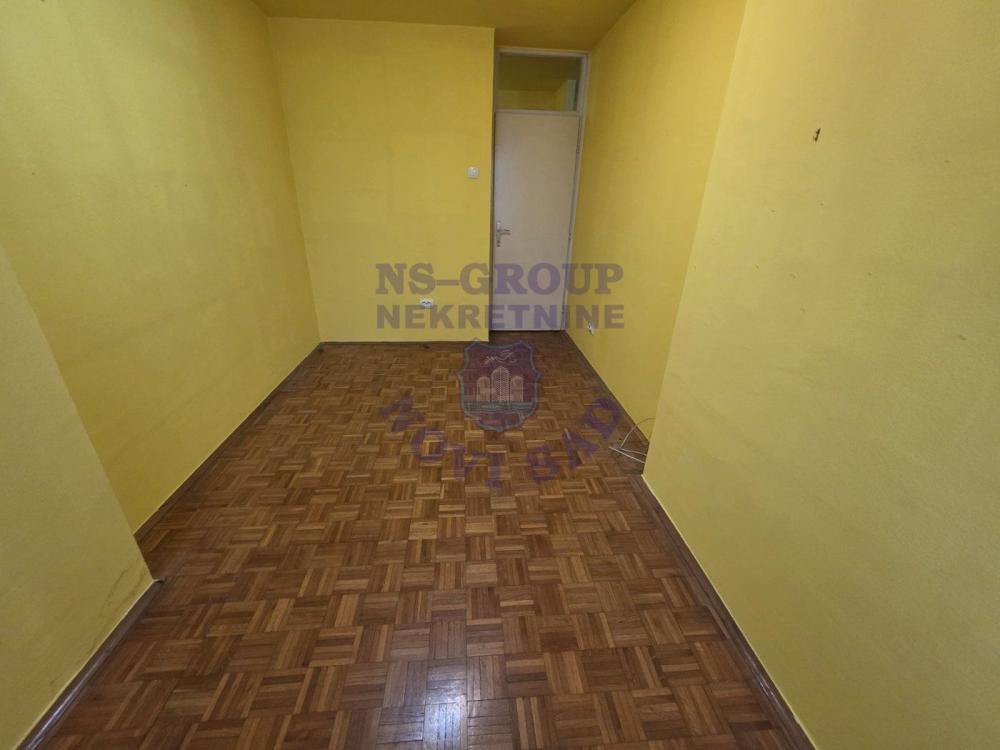 Slika 3 - Odlican komforan trosoban na Limanu 4!