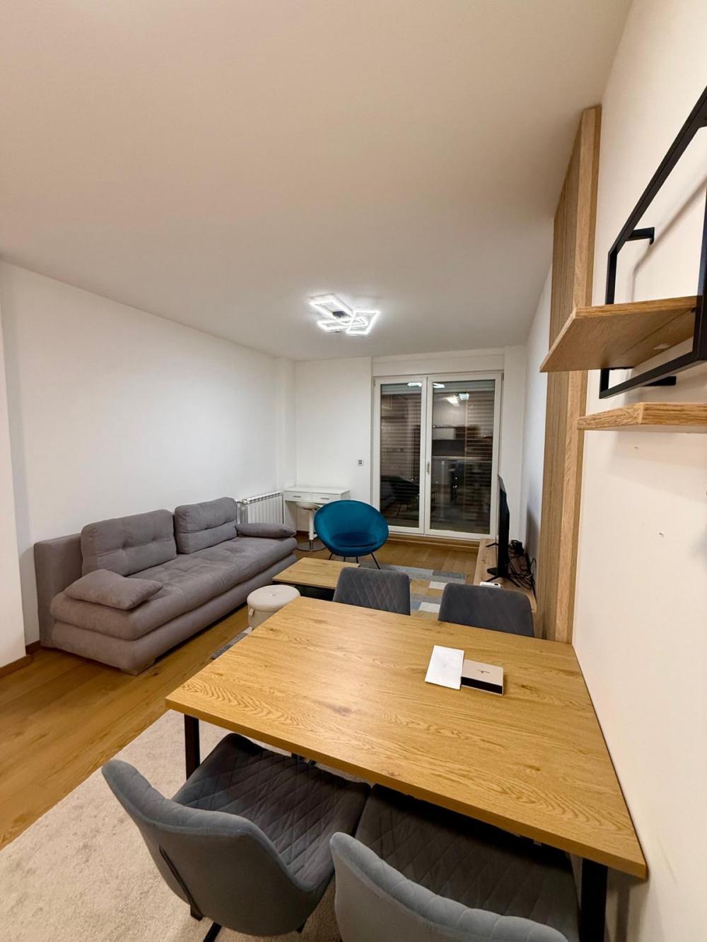 Slika 3 - Stan,NOVI SAD,BULEVAR EVROPE,kv: 43, € 140000, ID: 1019284