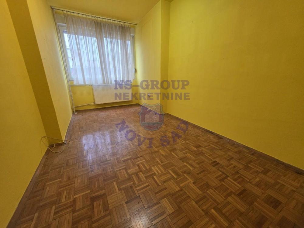 Slika 2 - Trosoban stan Liman 4 š:561395