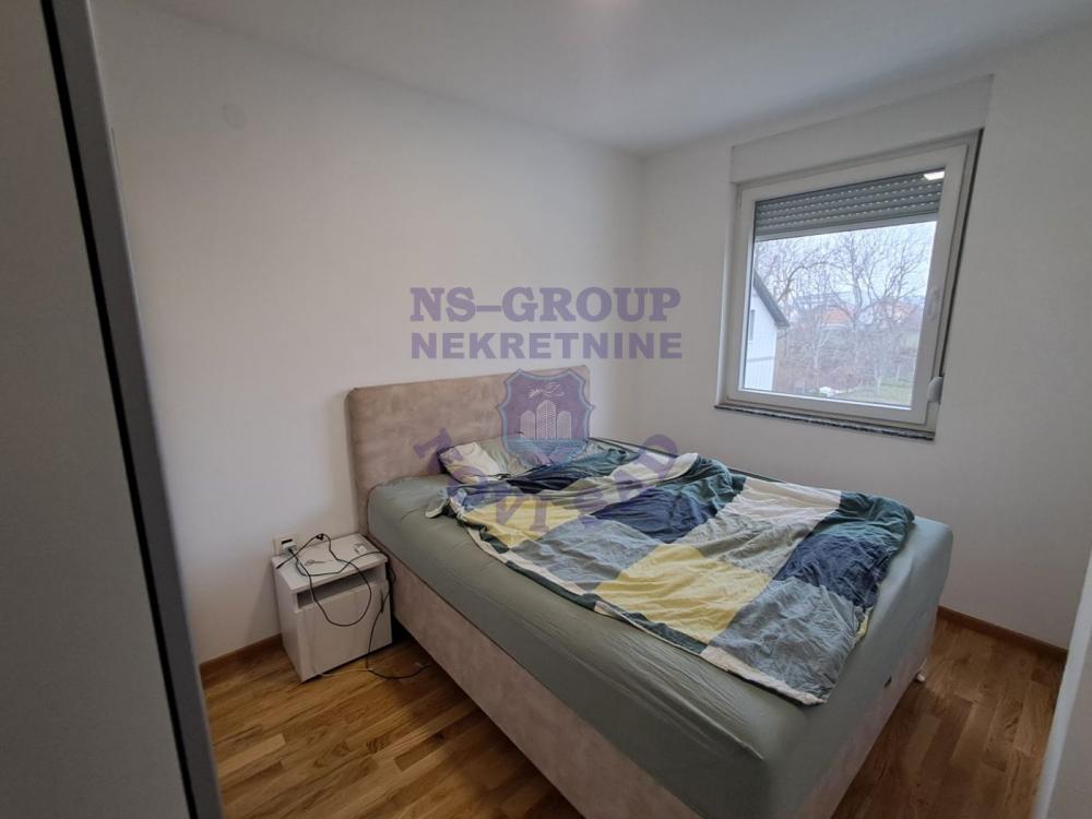 Slika 4 - Š:561232 Dvoiposoban na Petrovaradinu!