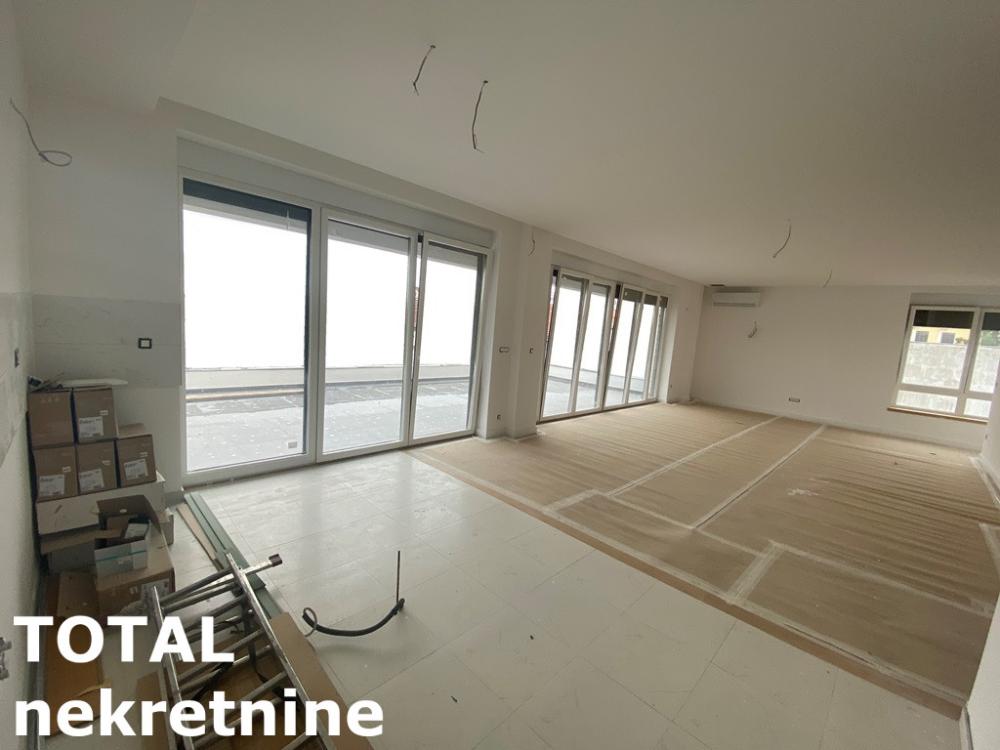 Slika 4 - Stan,NOVI SAD,TELEP,kv: 157.00, € 508870, ID: 1097680