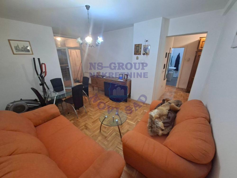 Glavna slika -Odlican trosoban stan na Grbavici!