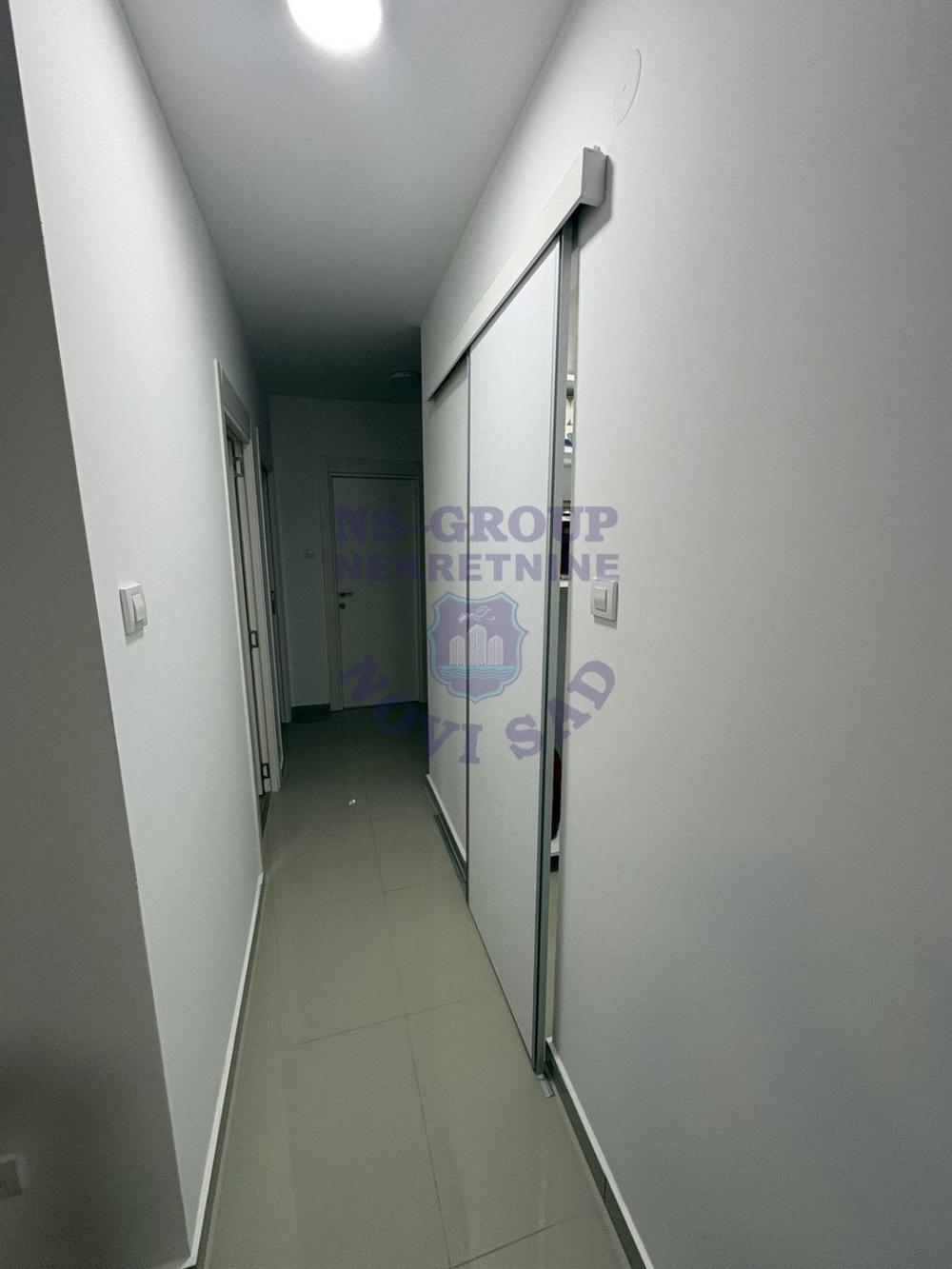 Slika 9 - Dvoiposoban stan na Novom Naselju!