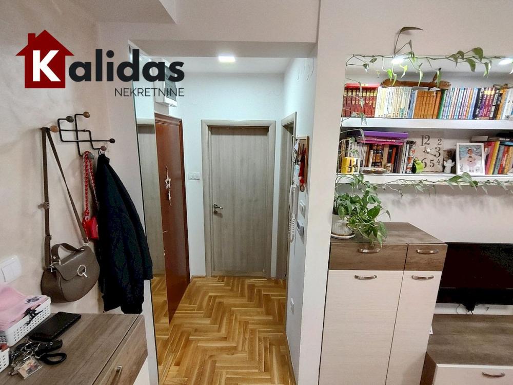 Slika 4 - Stan,NOVI SAD,GRBAVICA,kv: 42, € 154500, ID: 1008427