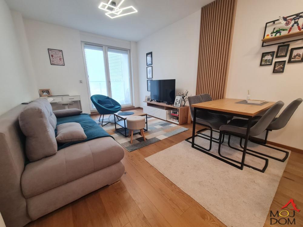 Glavna slika -Stan,NOVI SAD,BULEVAR EVROPE,kv: 43, € 140000, ID: 1031613