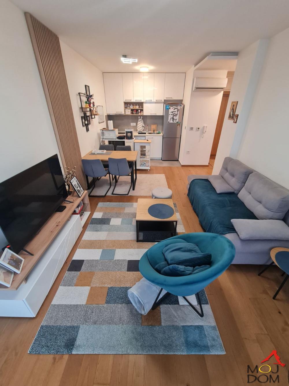 Slika 1 - Stan,NOVI SAD,BULEVAR EVROPE,kv: 43, € 140000, ID: 1031613