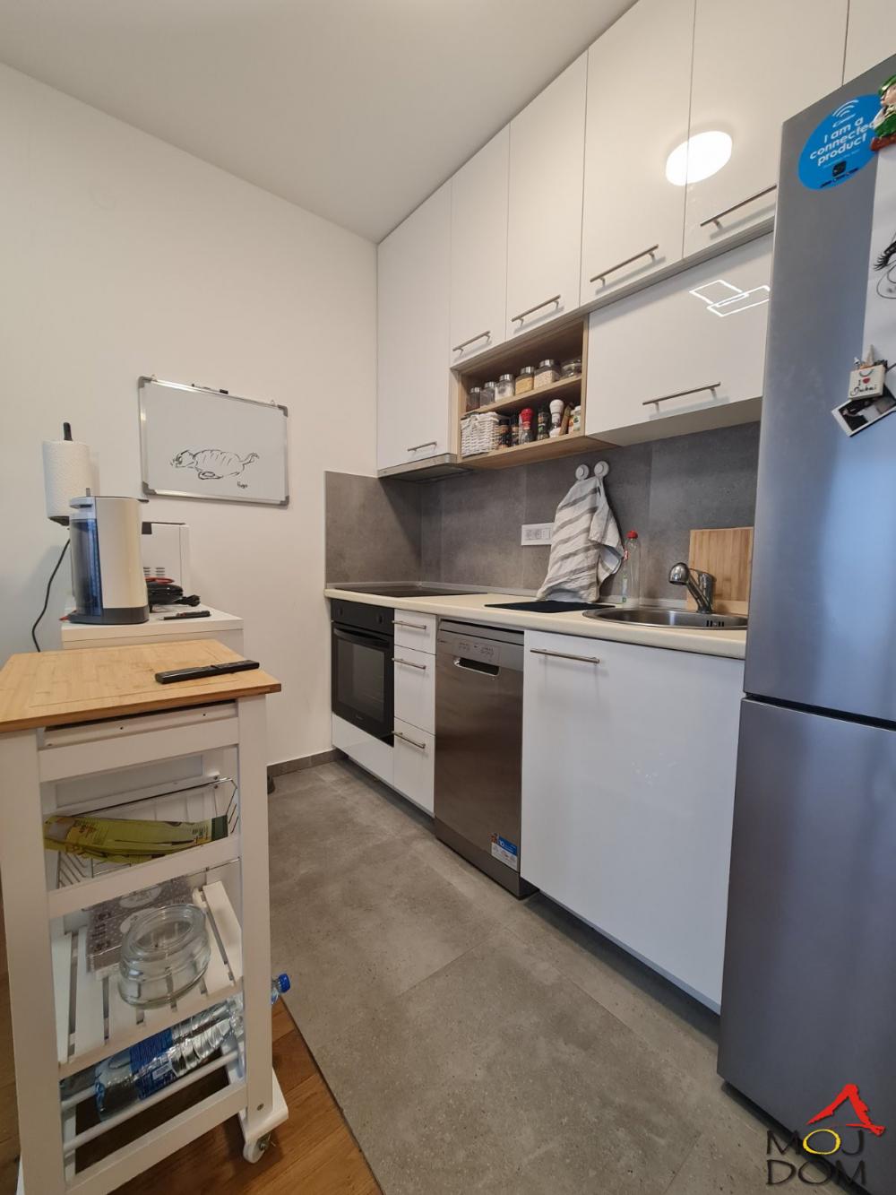 Slika 3 - Stan,NOVI SAD,BULEVAR EVROPE,kv: 43, € 140000, ID: 1031613