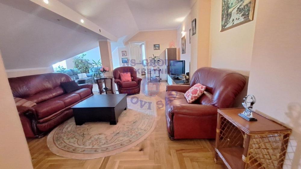 Glavna slika -Cetvorosoban stan Nova Detelinara š:556906