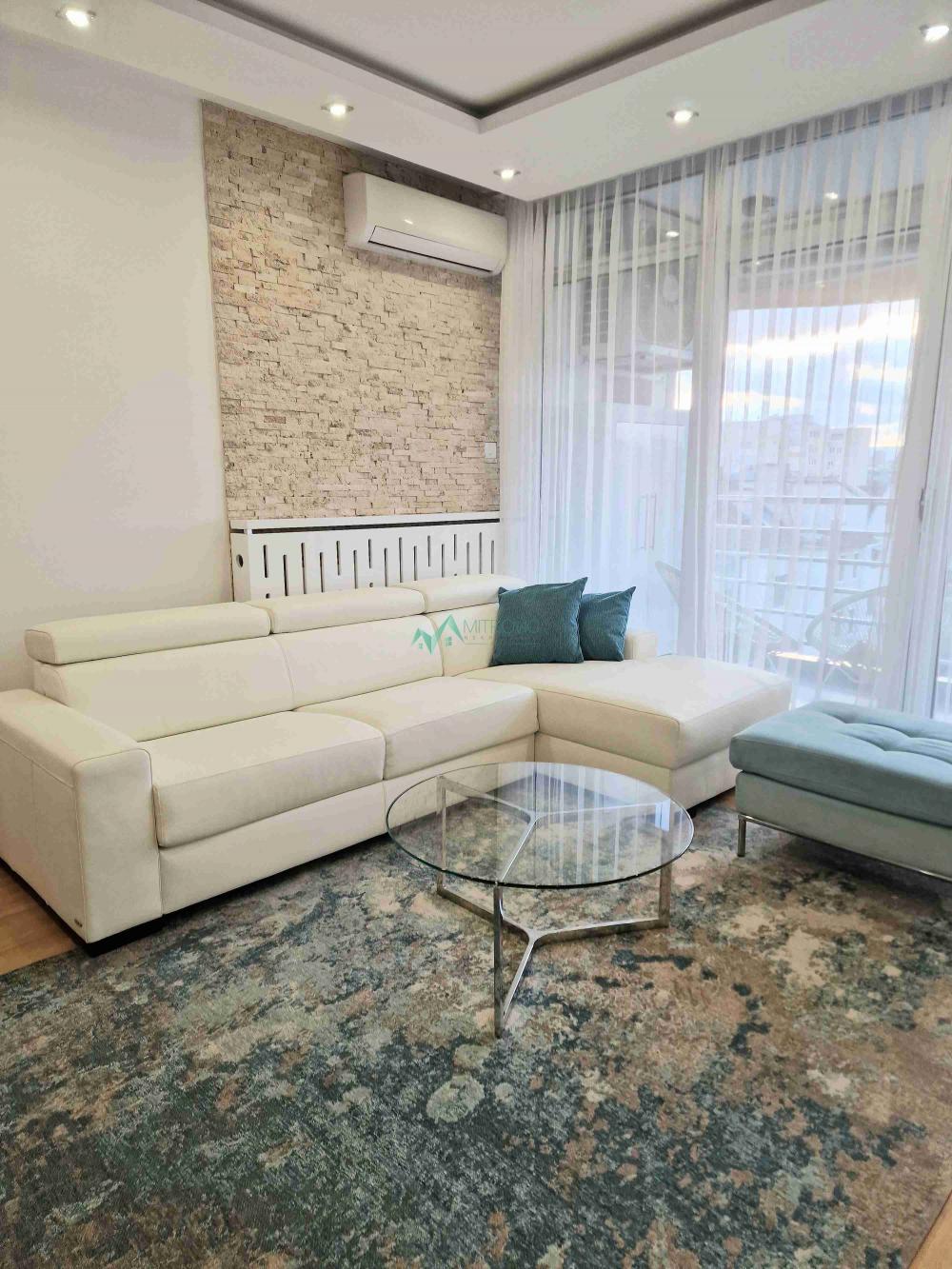 Slika 1 - Ultra luksuzan stan u strogom centru grada