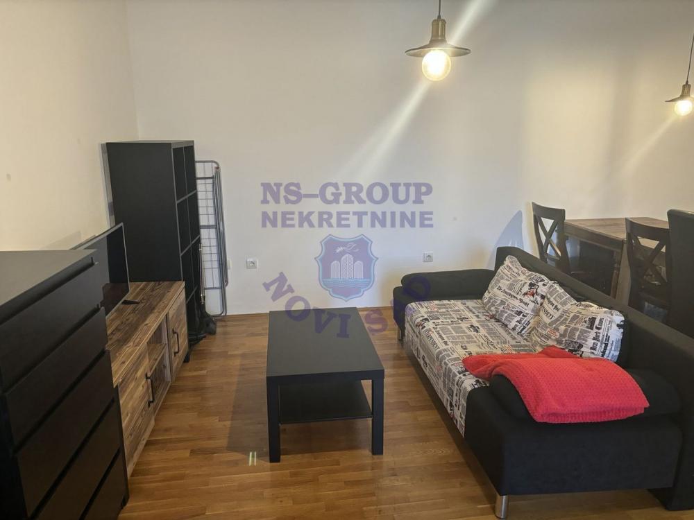 Slika 1 - TOP DVOSOBAN STAN NA SOCIJALNOM (VISOKO PRIZEMLJE)