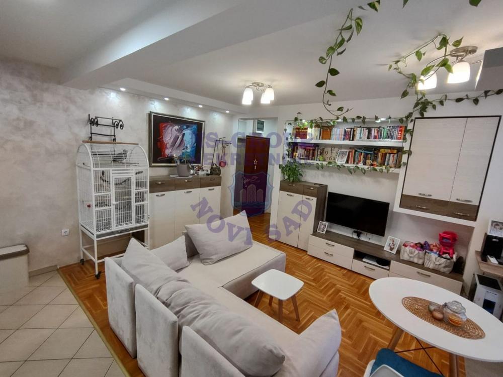 Slika 1 - Prodaje se moderan stan od 42 m² u novogradnji.