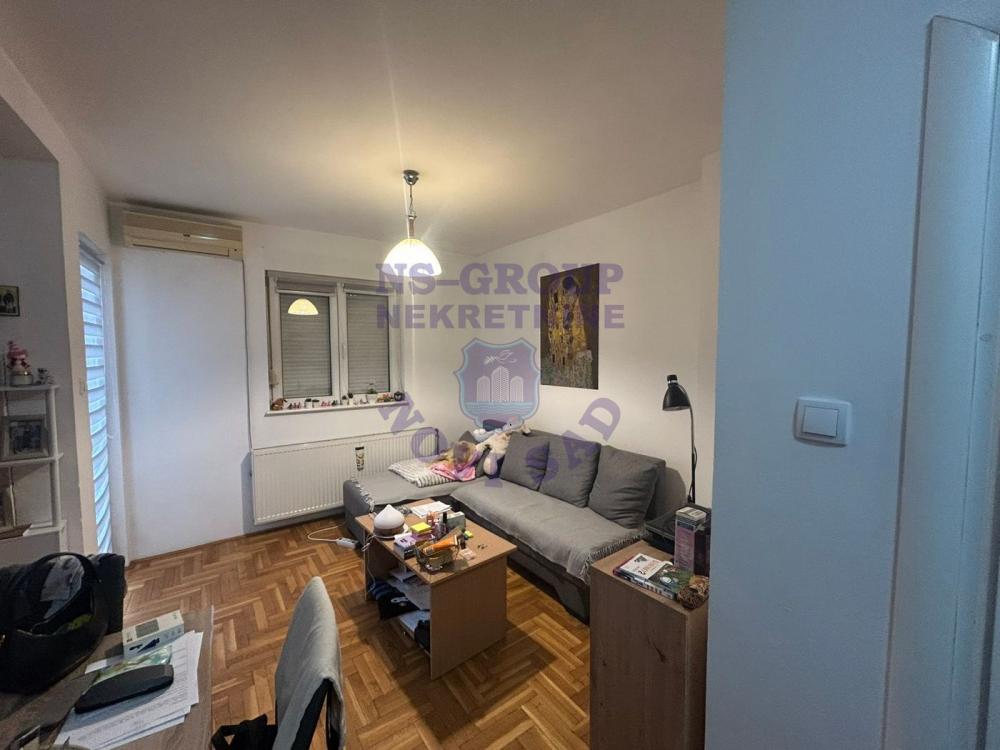 Slika 2 - Jednosoban, 21m2, Podbara Novi Sad, sa terasom, ima lift