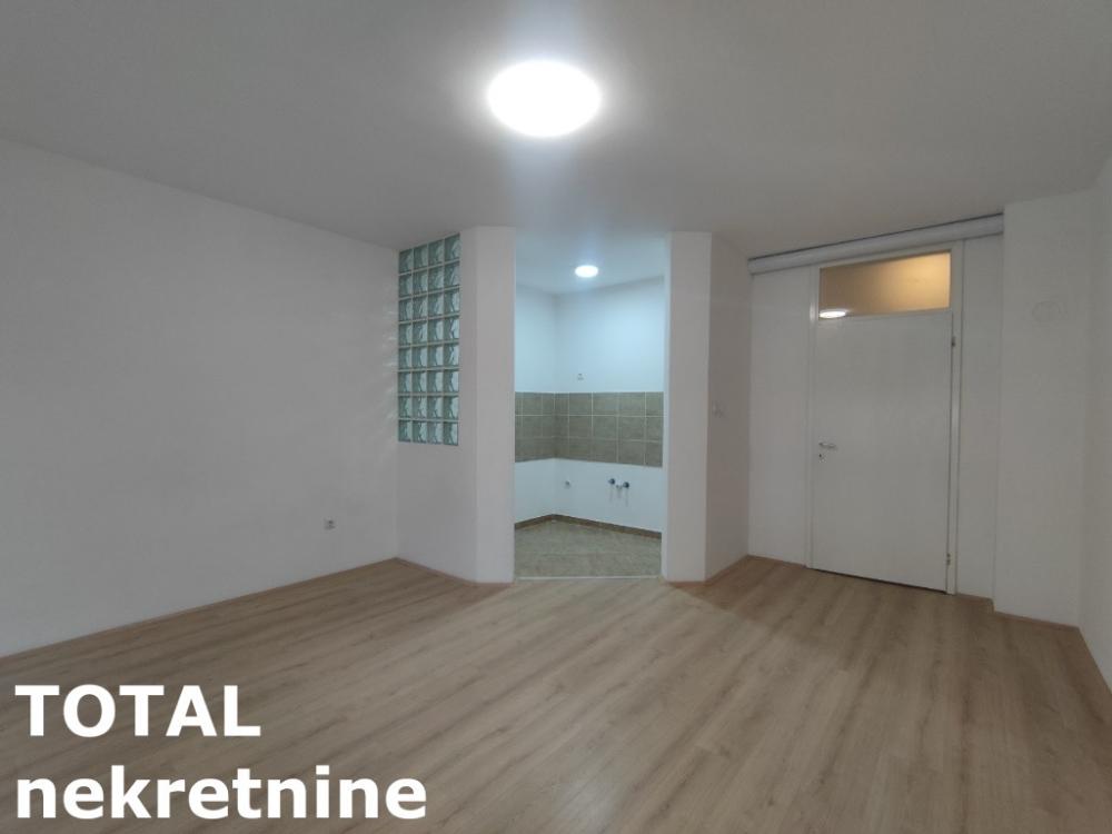 Slika 3 - Stan,NOVI SAD,CENTAR,kv: 34.00, € 115600, ID: 1101501