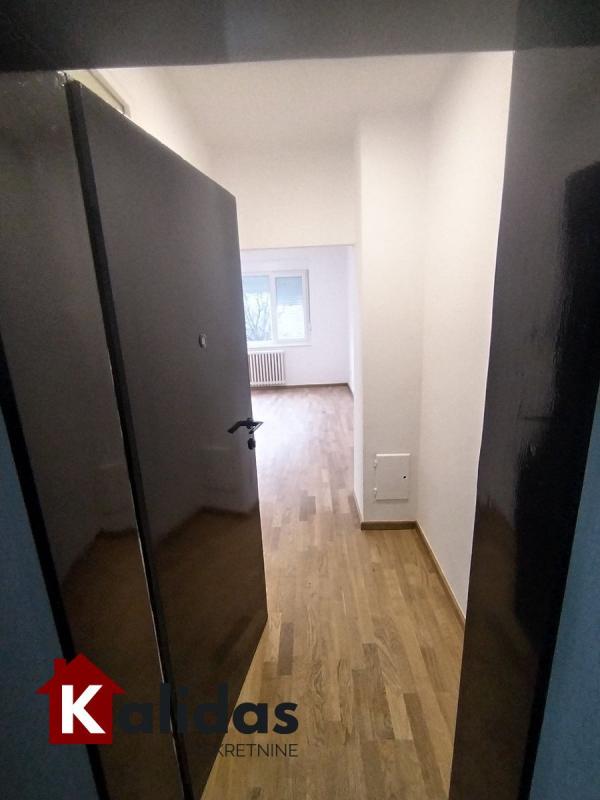 Slika 7 - Stan,NOVI SAD,NOVO NASELJE,kv: 22, € 70000, ID: 1008436
