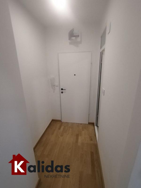 Slika 3 - Stan,NOVI SAD,NOVO NASELJE,kv: 22, € 70000, ID: 1008436