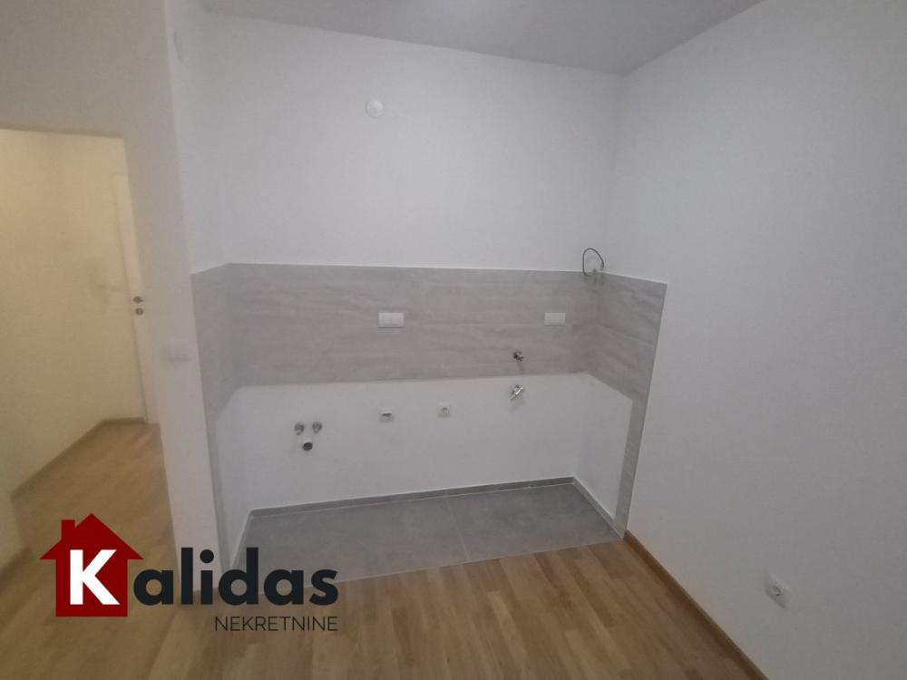 Slika 4 - Stan,NOVI SAD,NOVO NASELJE,kv: 22, € 70000, ID: 1008436