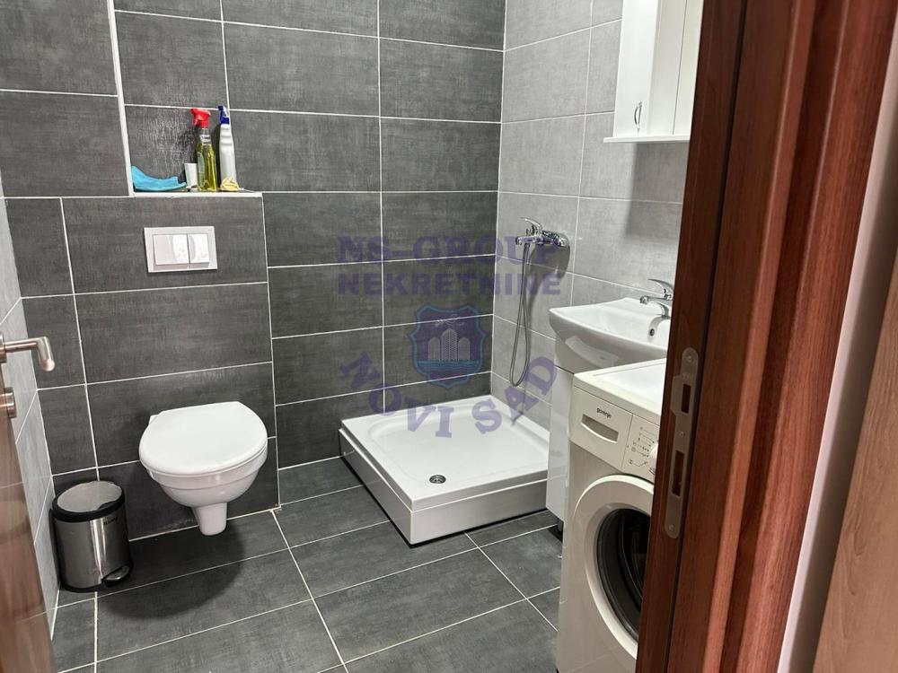 Slika 2 - Š:561466 Jednoiposoban na Adicama!