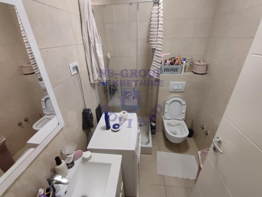 Slika 3 - Kompletno namješten jednoiposoban stan na Bulevaru patrijarha Pavla!