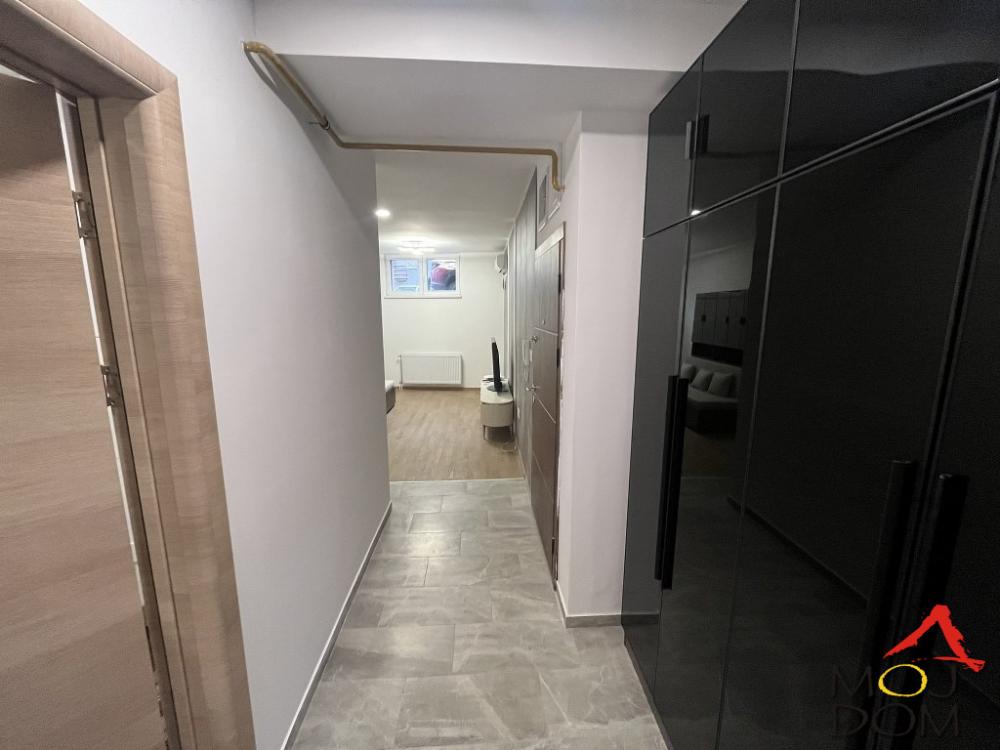 Slika 5 - Stan,NOVI SAD,GRBAVICA,kv: 44, € 90640, ID: 1031424