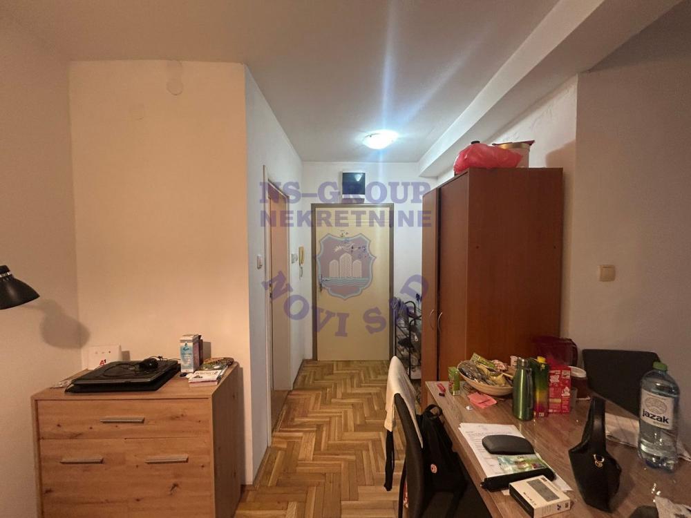 Slika 5 - Odlicna garsonjera na Podbari!