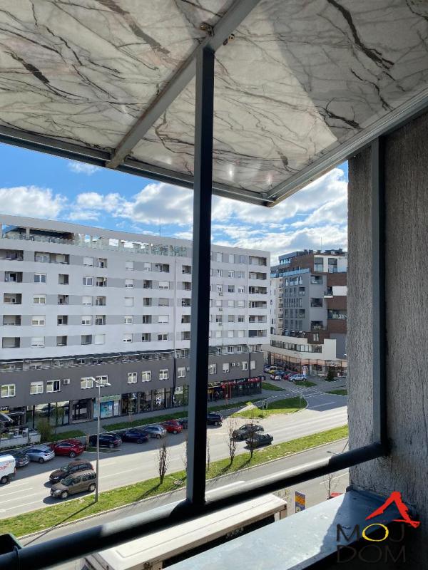 Slika 6 - Stan,NOVI SAD,TELEP,kv: 104, € 290000, ID: 1031426