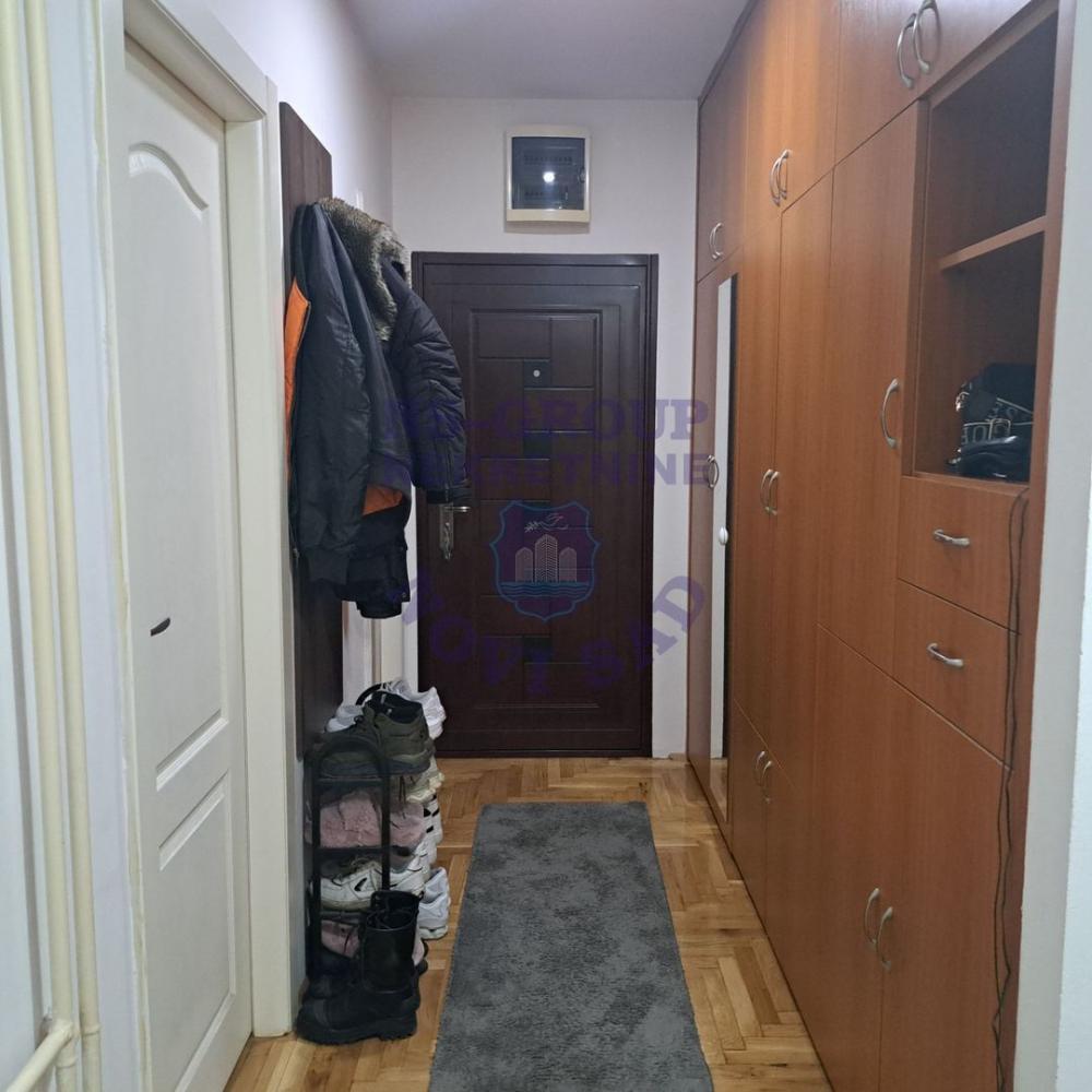 Slika 1 - Trosoban, 67m2, Veternik Novi Sad, sa terasom