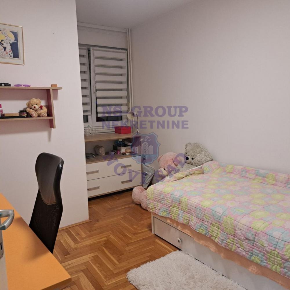 Slika 3 - Trosoban, 67m2, Veternik Novi Sad, sa terasom