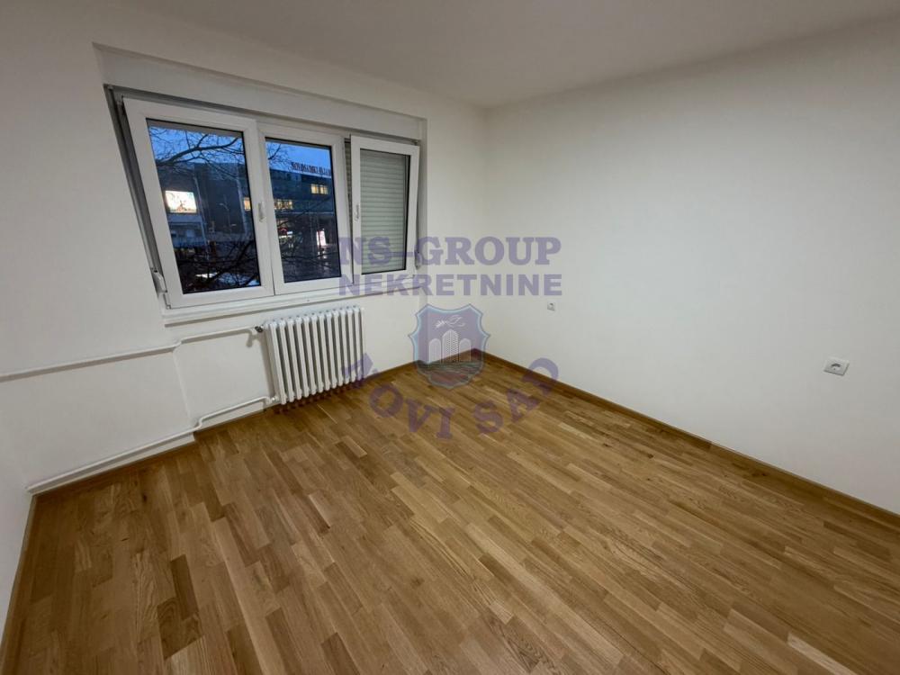 Slika 2 - Na prodaju kompletno renoviran stan na Sajmu!