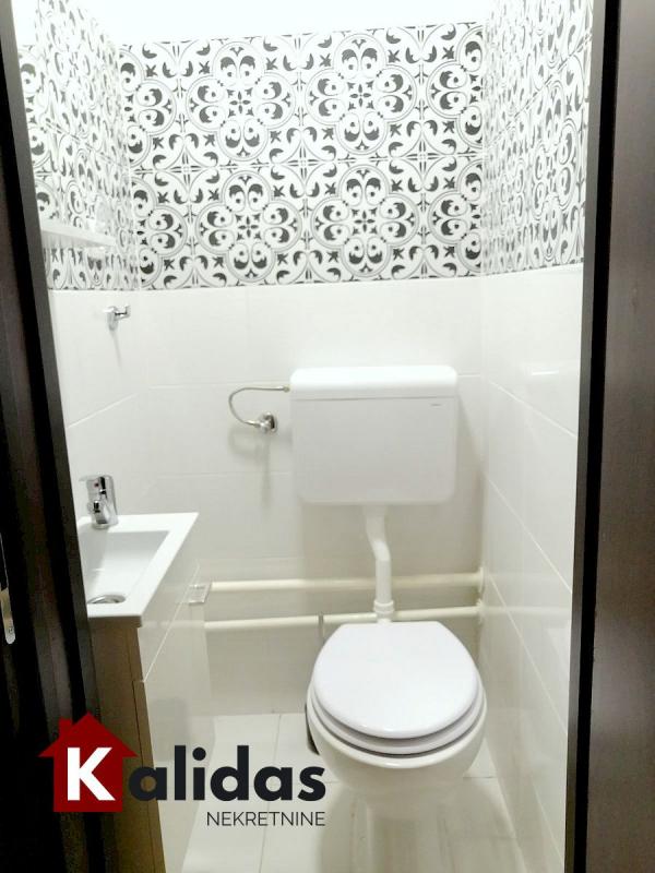 Slika 10 - Stan,NOVI SAD,CENTAR,kv: 37, € 123600, ID: 1008439