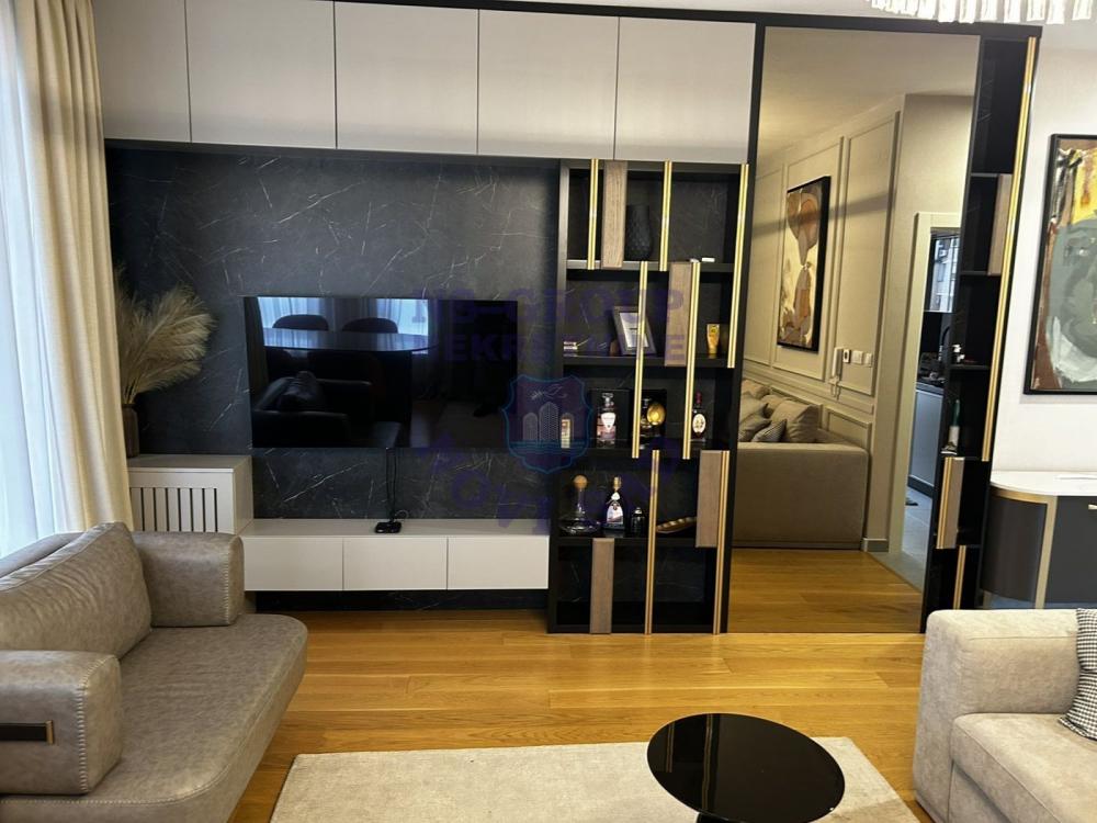 Slika 5 - Troiposoban, 76m2, Adamovićevo naselje Novi Sad, sa terasom, ima lift